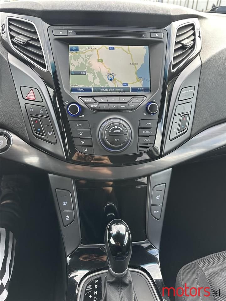 2013' Hyundai i40 photo #5