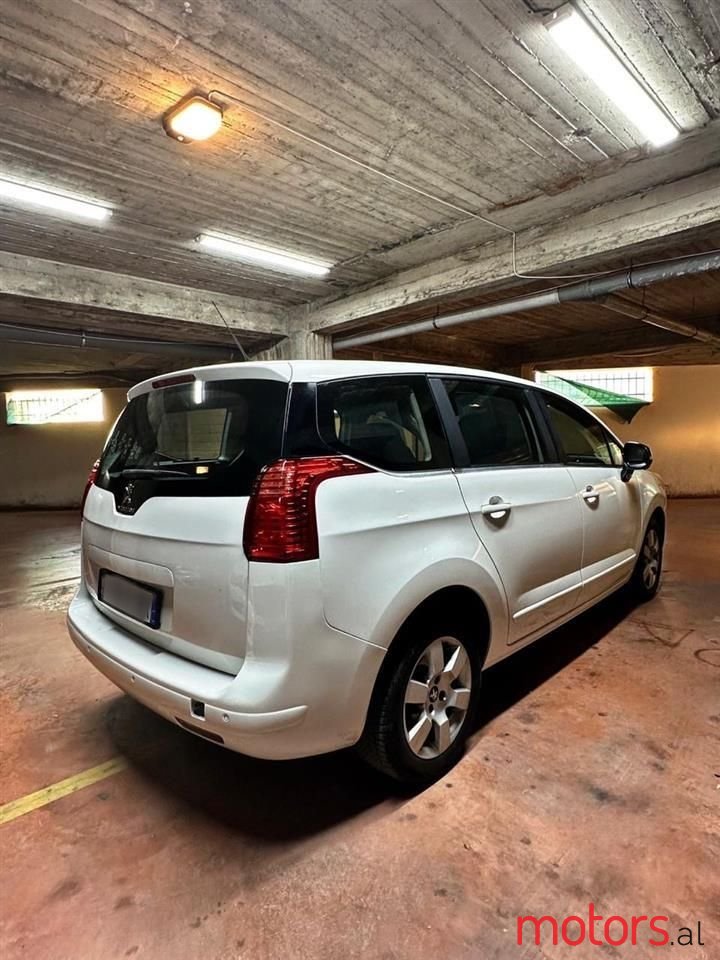 2016' Peugeot 5008 photo #5