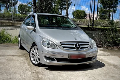 2008' Mercedes-Benz B 200