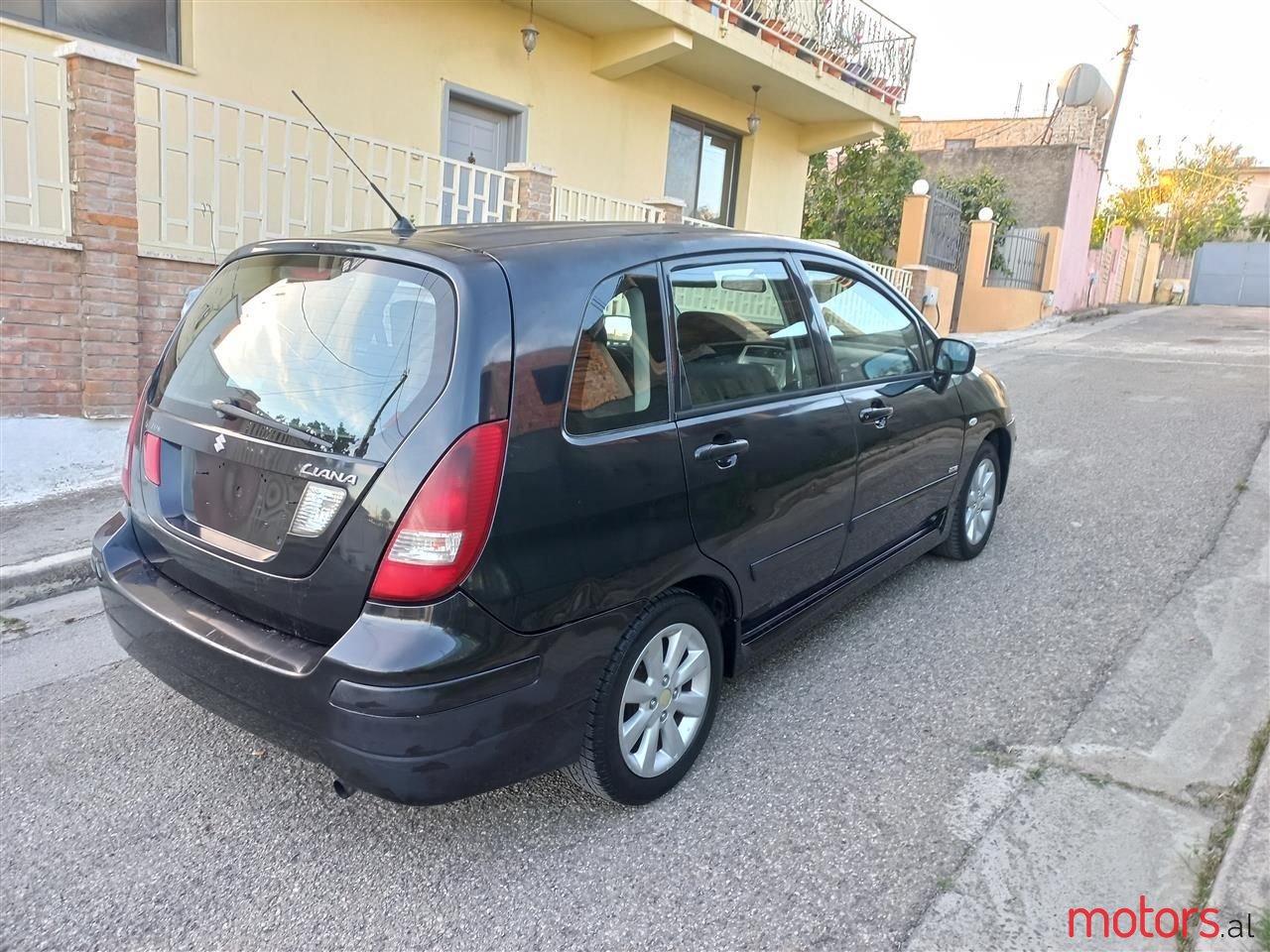 2004' Suzuki Liana photo #5