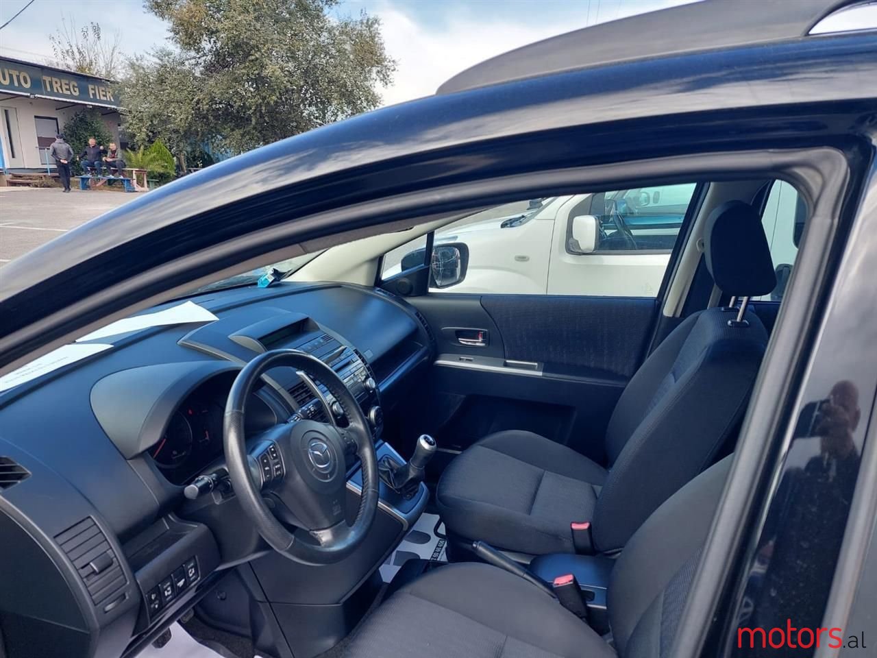 2010' Mazda 5 photo #5