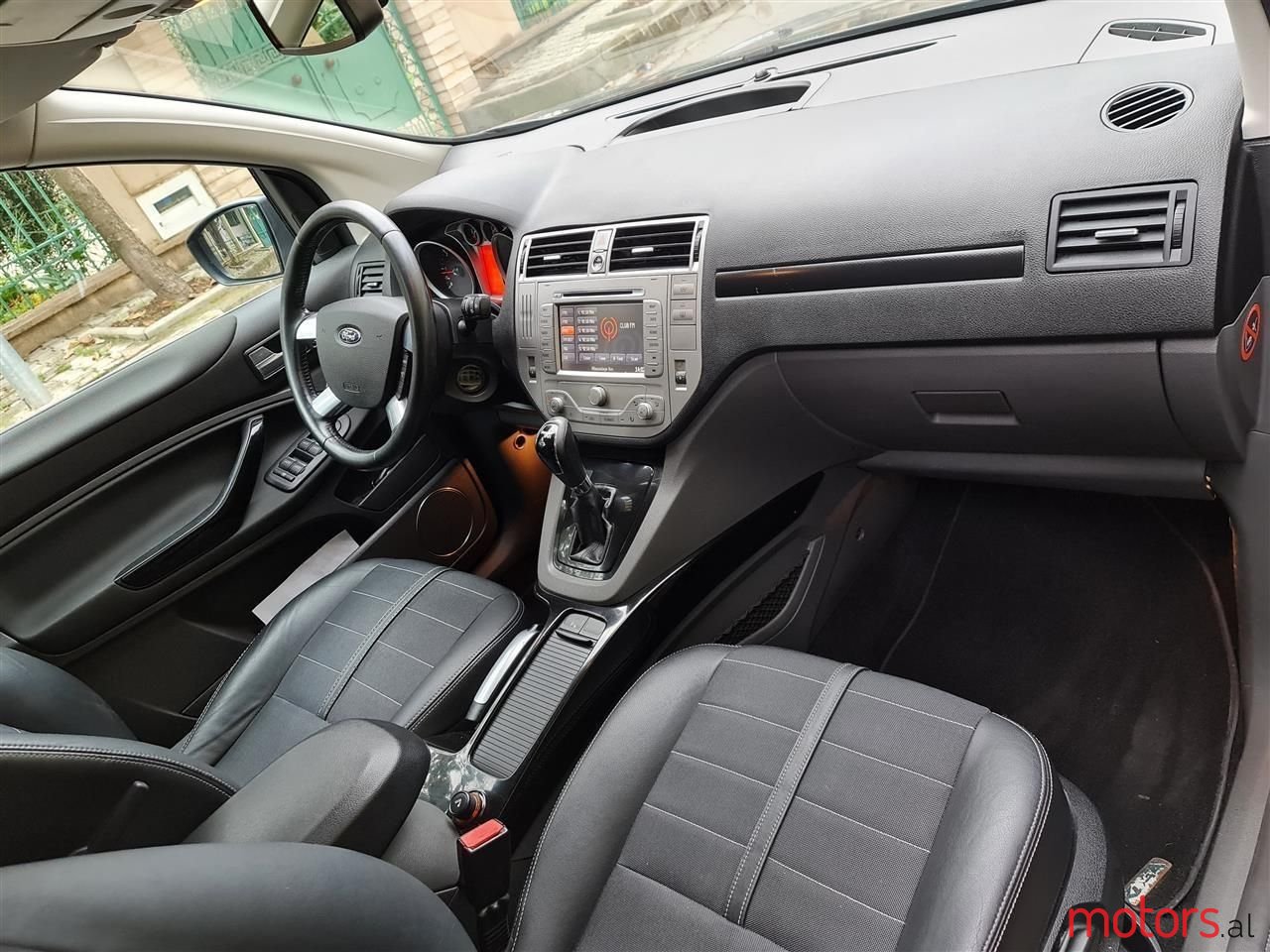 2013' Ford Kuga photo #6