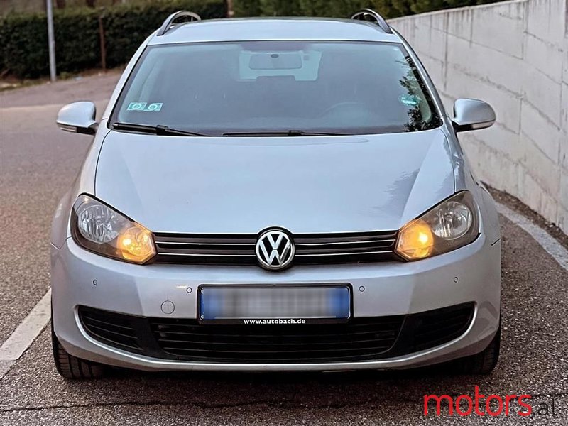 2010' Volkswagen Golf photo #1