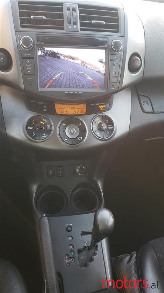 2011' Toyota RAV4 photo #5