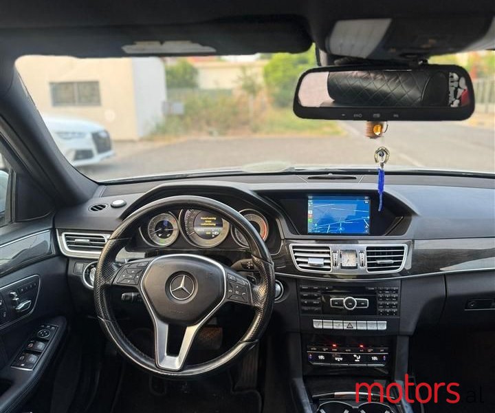 2014' Mercedes-Benz E 220 photo #6
