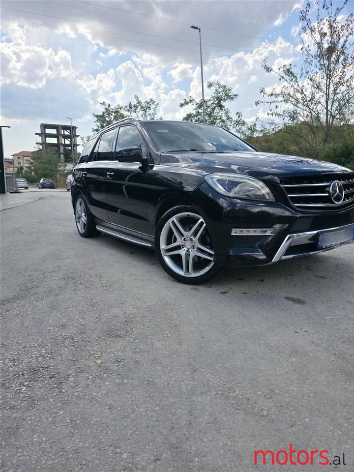 2012' Mercedes-Benz ML 350 photo #1