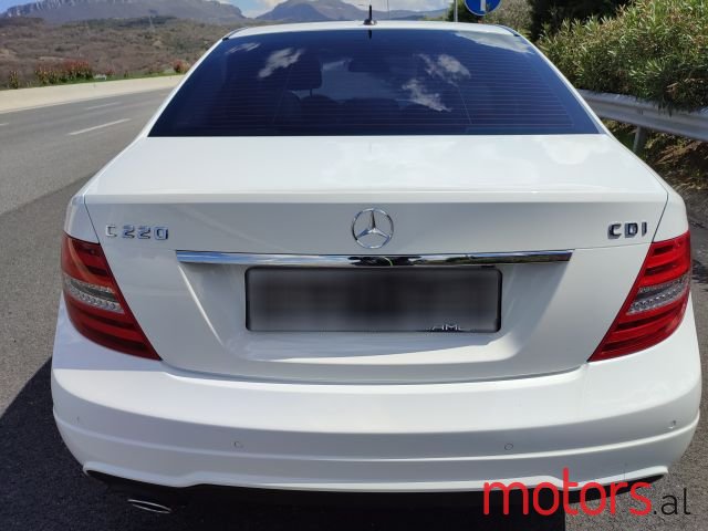 2013' Mercedes-Benz C-Class photo #4