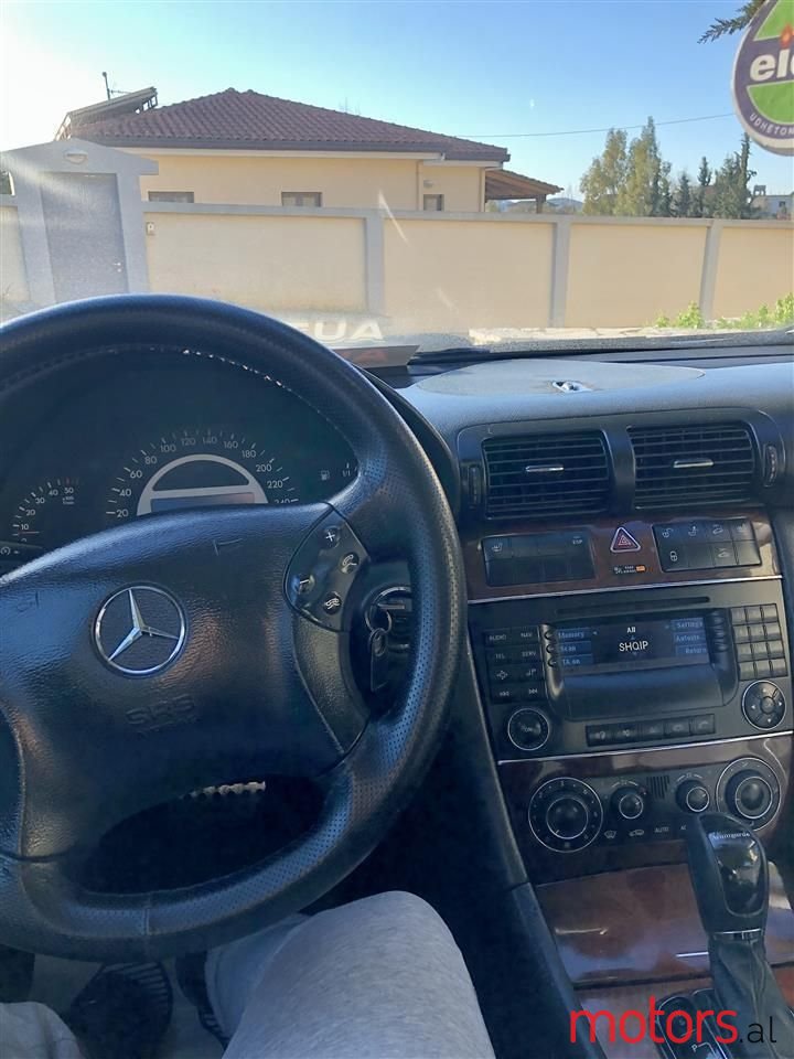 2002' Mercedes-Benz C 220 photo #5