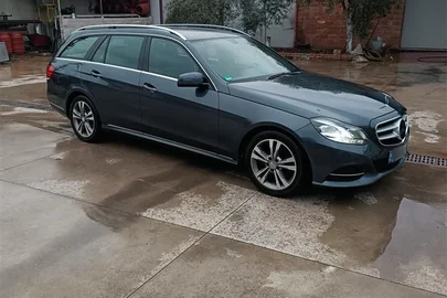 2014' Mercedes-Benz E 200