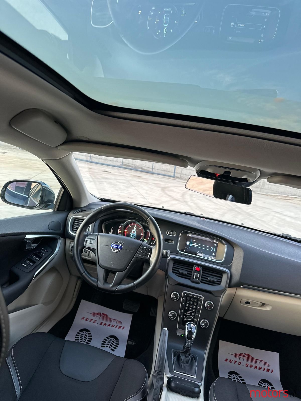 2014' Volvo V40 photo #2
