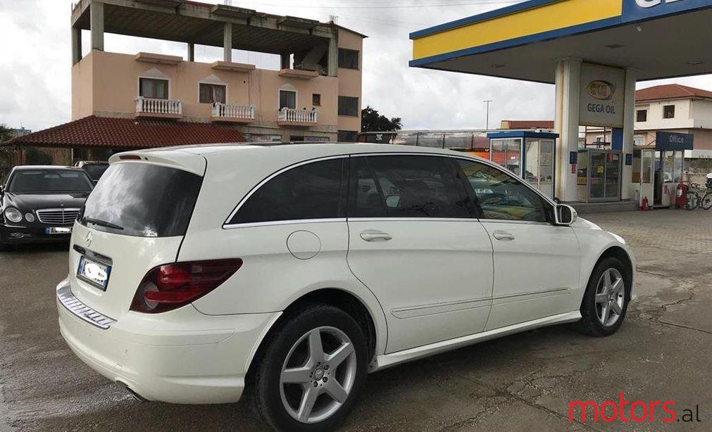 2010' Mercedes-Benz R 350 photo #1