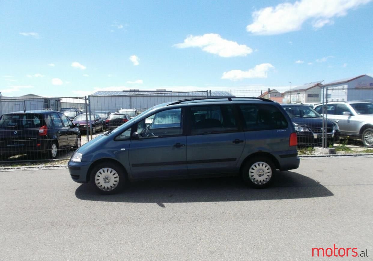 2005' Volkswagen Sharan photo #3
