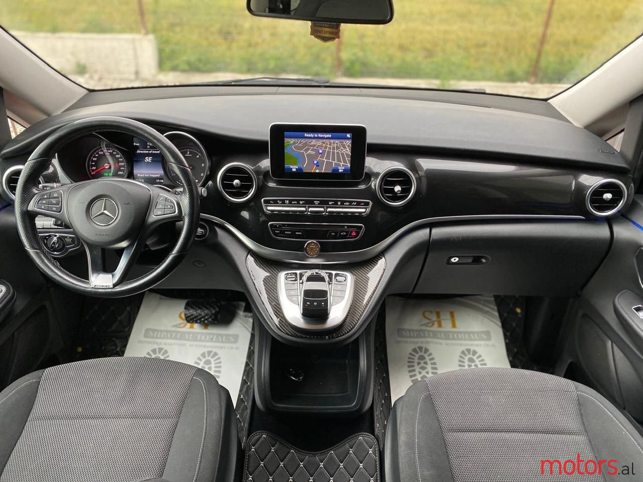 2015' Mercedes-Benz V 250 photo #2