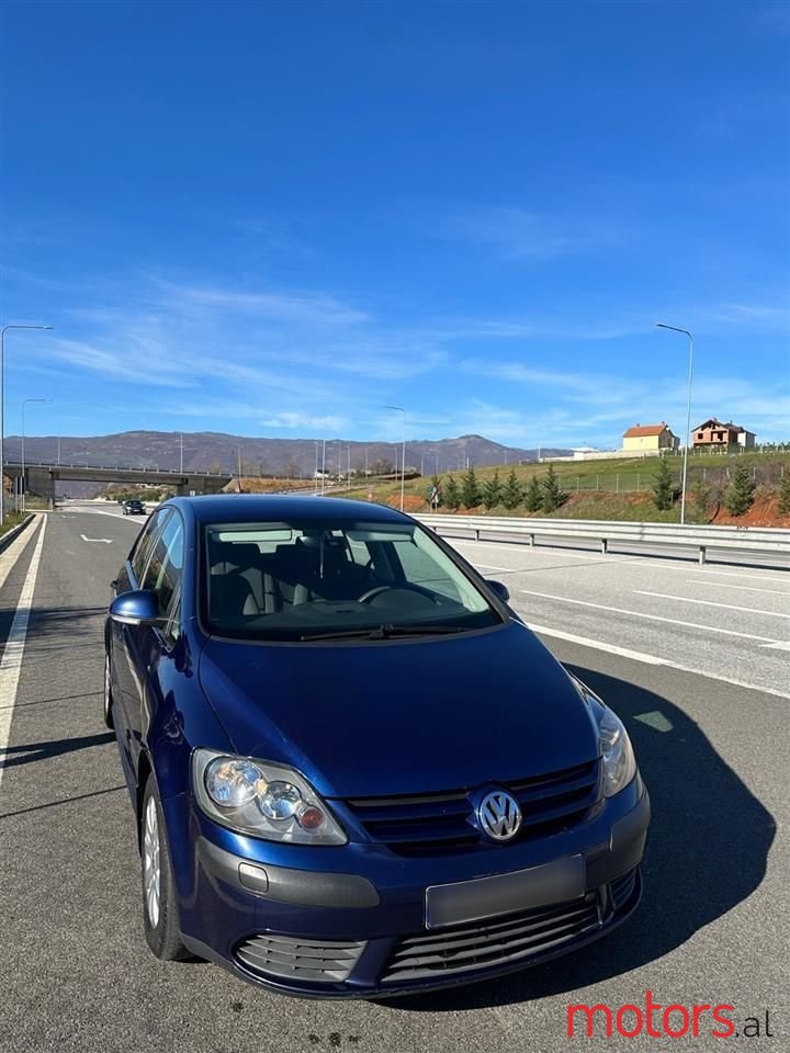 2007' Volkswagen Golf Plus photo #1