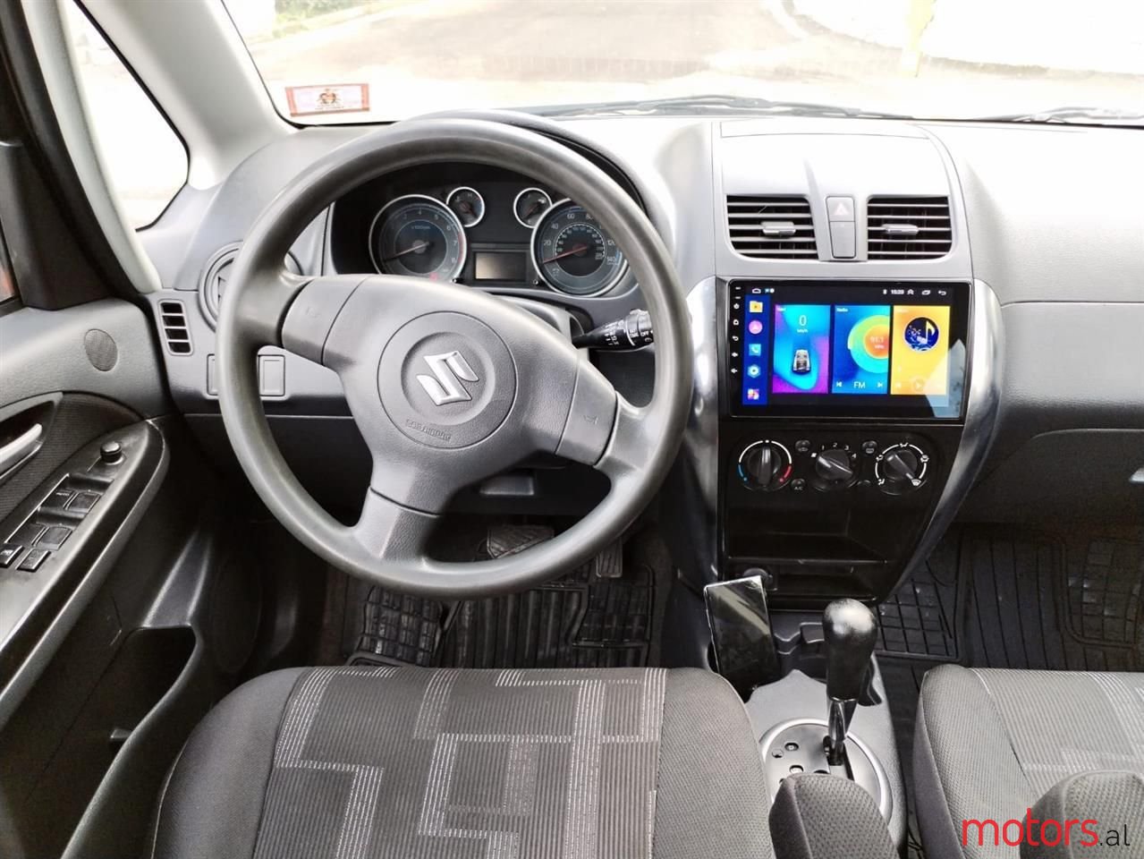 2010' Suzuki SX4 photo #6