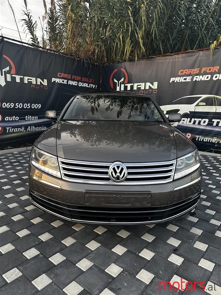 2014' Volkswagen Phaeton photo #4