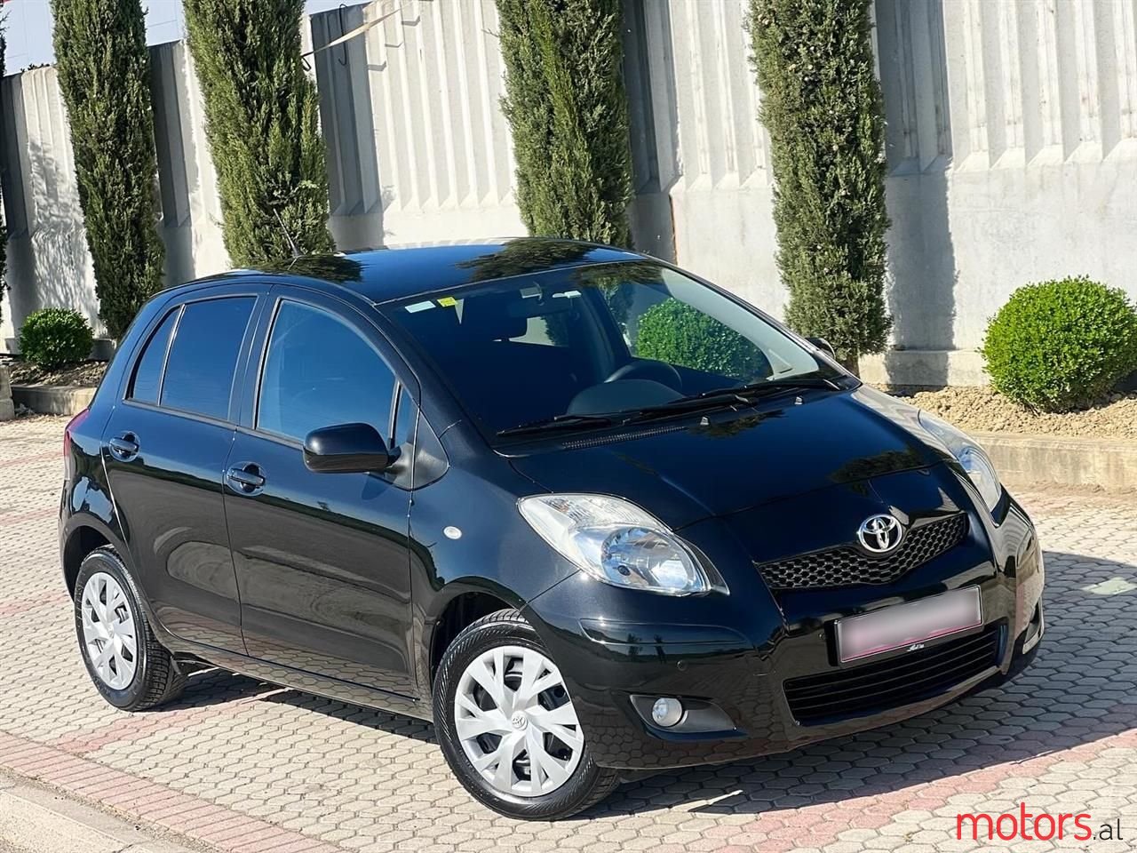 2010' Toyota Yaris photo #6