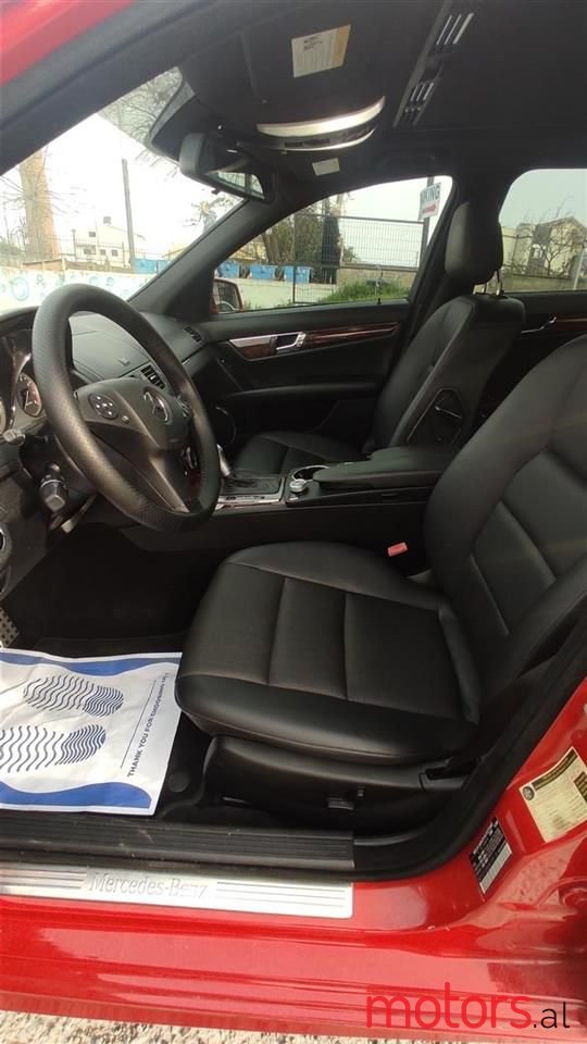 2010' Mercedes-Benz C 300 photo #6