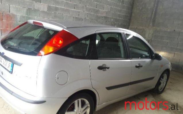 2004' Ford Focus photo #2