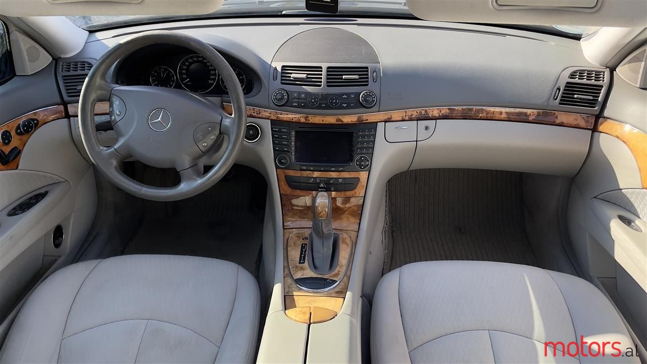 2005' Mercedes-Benz E 280 photo #3