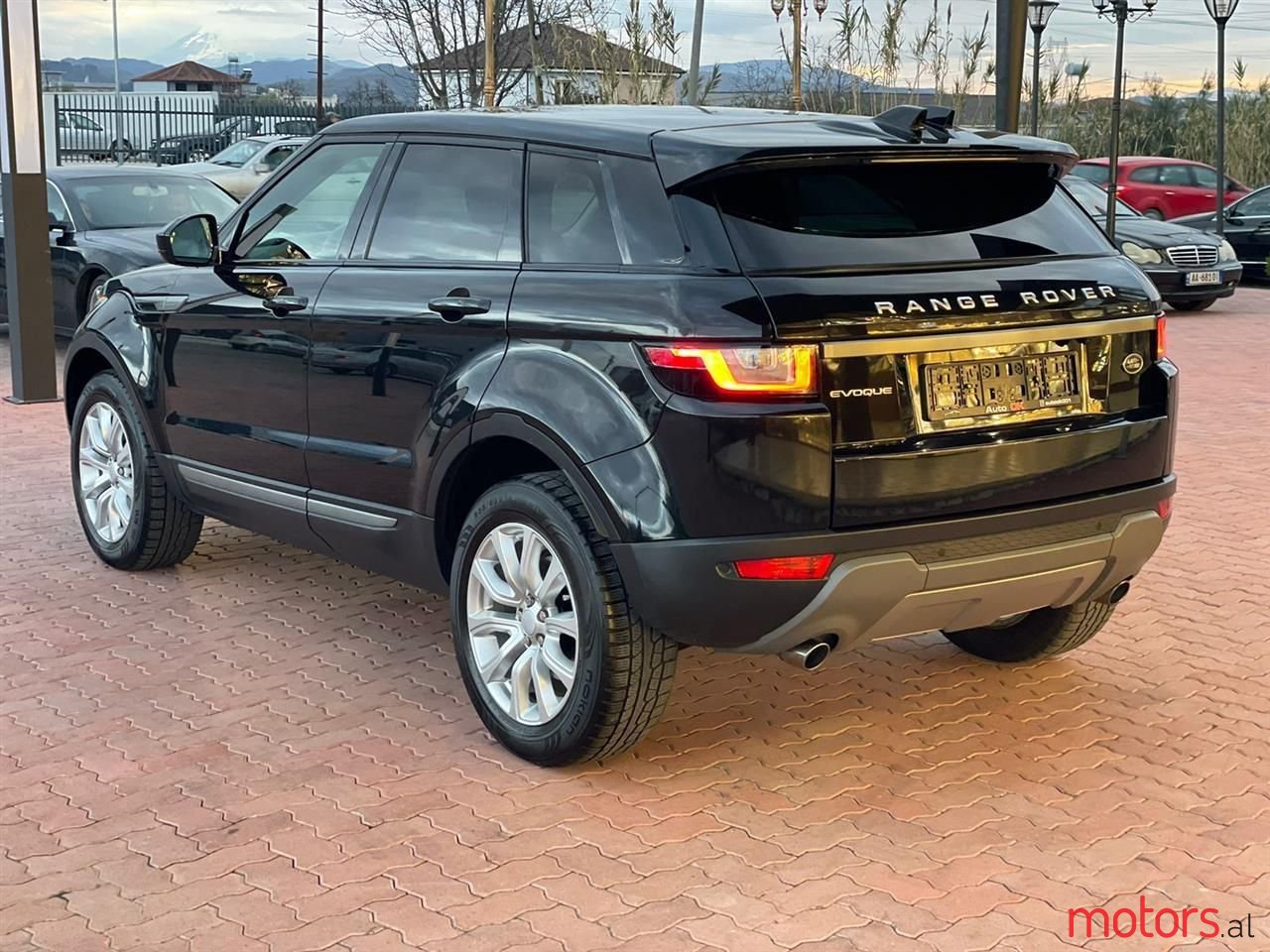 2017' Land Rover Range Rover Evoque photo #5