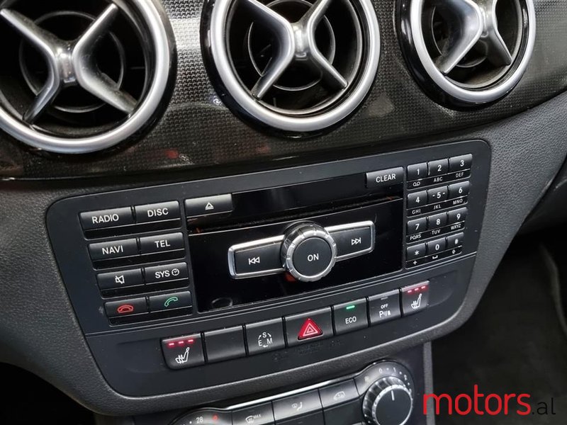 2014' Mercedes-Benz B 200 photo #2