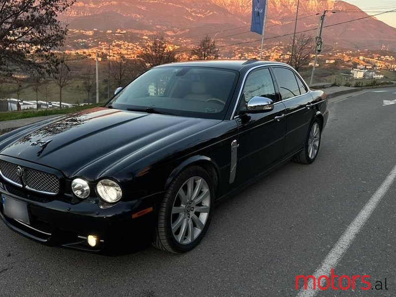 2007' Jaguar XJ photo #1