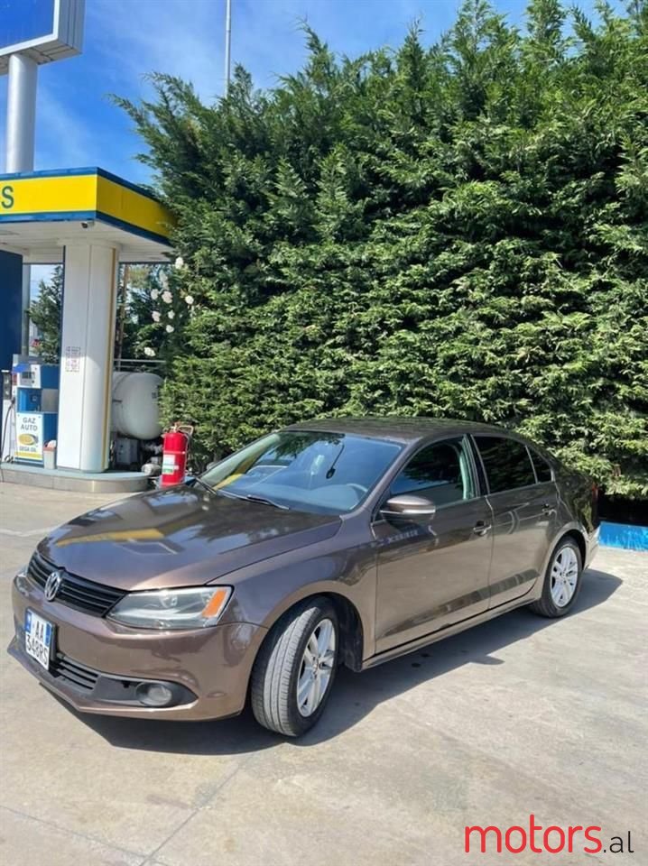 2011' Volkswagen Jetta photo #5