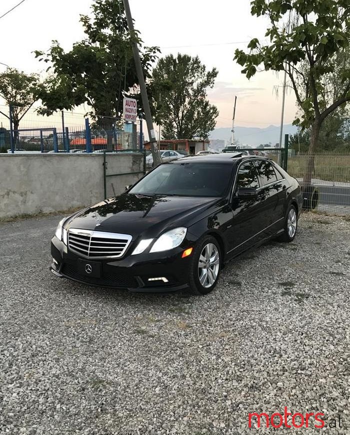 2011' Mercedes-Benz E 350 photo #1