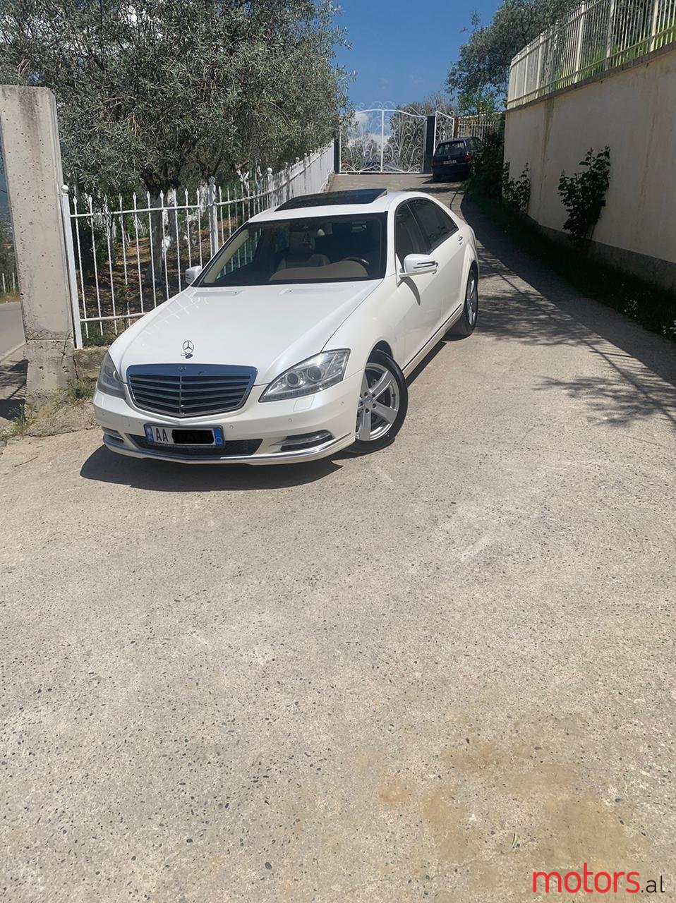 2011' Mercedes-Benz S 350 Lungo photo #2