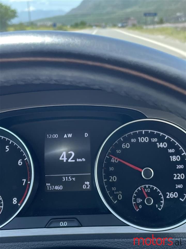 2015' Volkswagen Golf photo #2