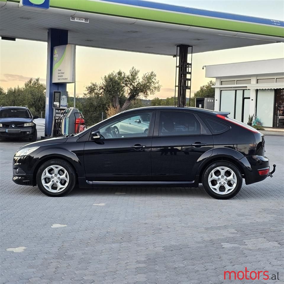 2009' Ford Focus photo #4