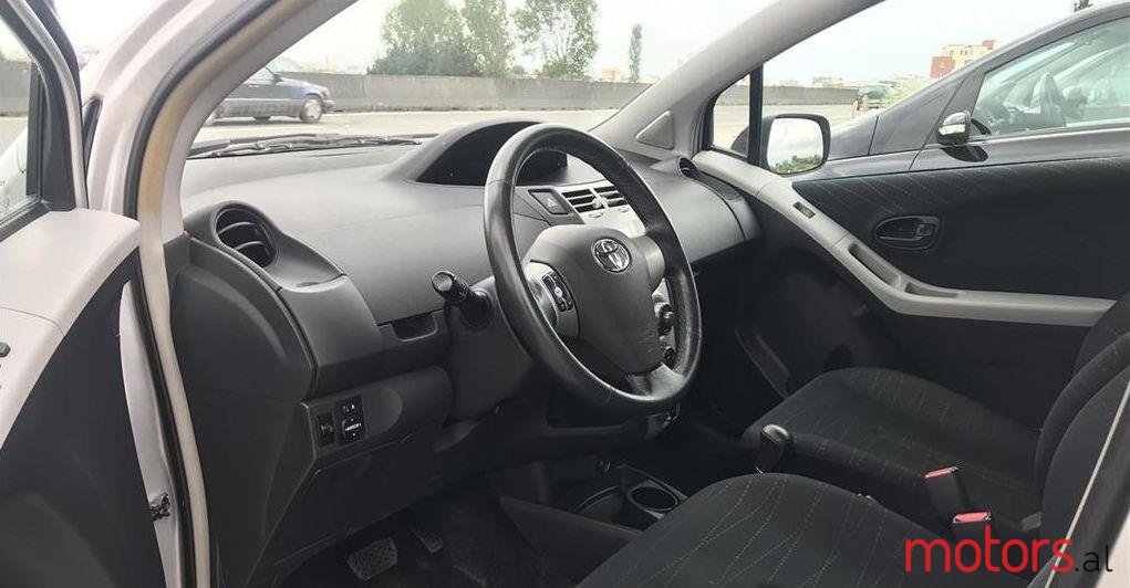 2006' Toyota Yaris photo #4