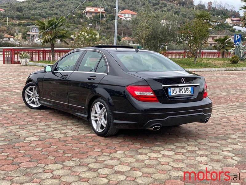 2012' Mercedes-Benz C 300 photo #4