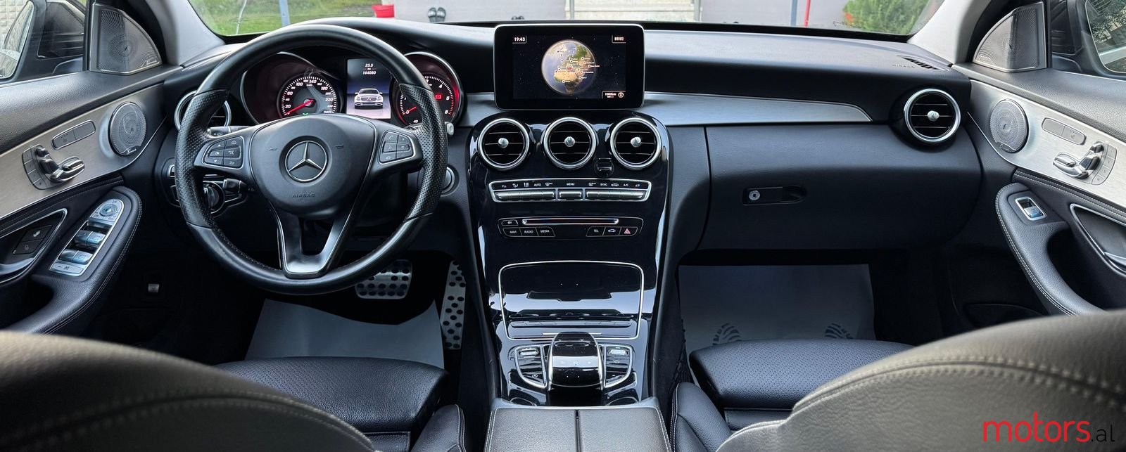 2016' Mercedes-Benz 220 photo #2