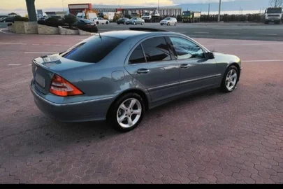 2007' Mercedes-Benz 200