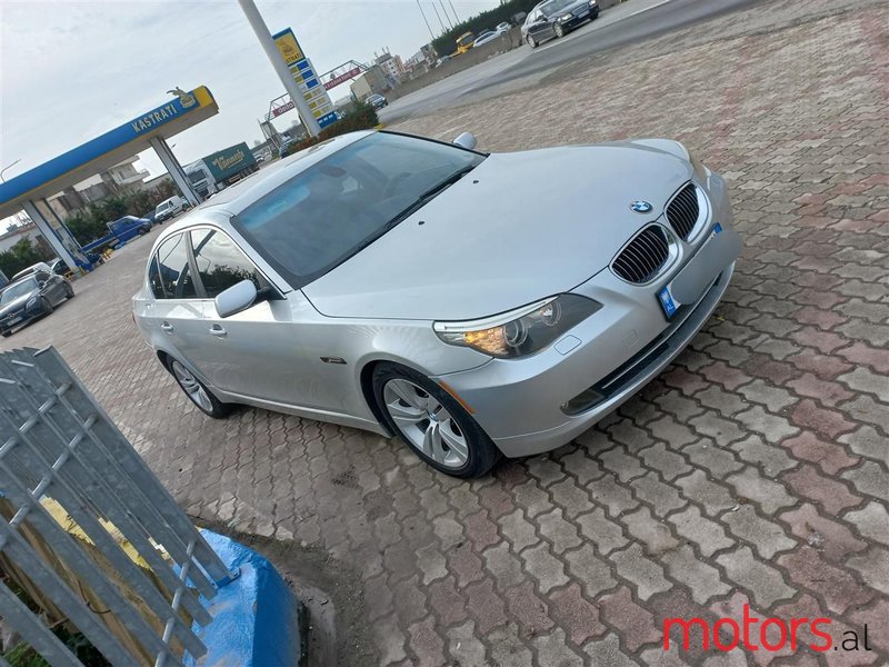 2010' BMW 528 photo #4