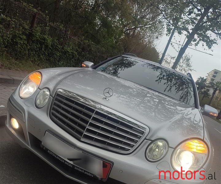 2008' Mercedes-Benz E 200 photo #1