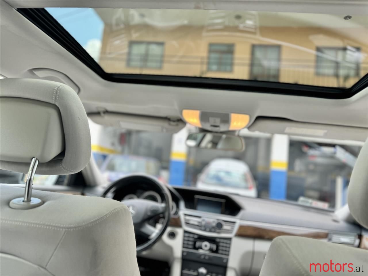 2009' Mercedes-Benz 200 photo #2