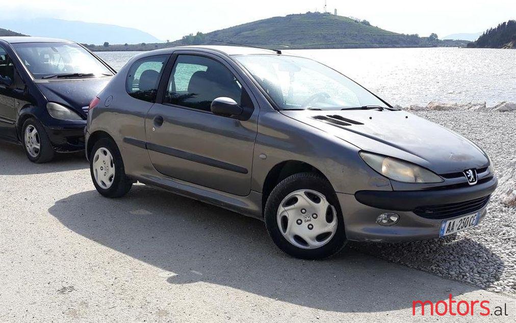 2001' Peugeot 206 photo #1