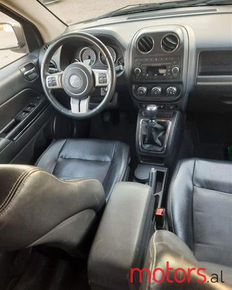 2012' Jeep Compass photo #3