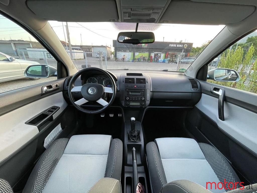 2007' Volkswagen Polo photo #6