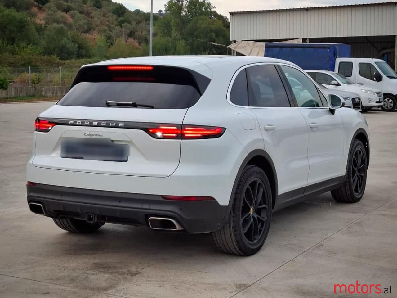2019' Porsche Cayenne photo #5
