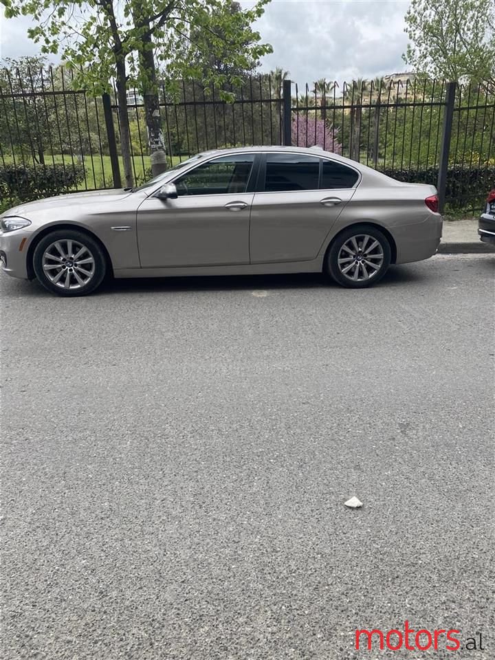 2015' BMW 528 photo #2