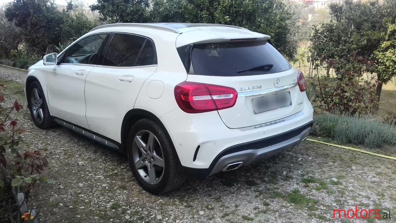2014' Mercedes-Benz GLA 220 photo #4
