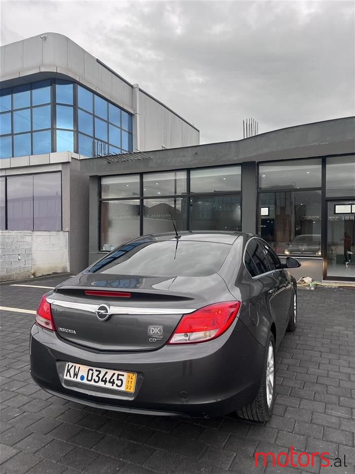 2010' Opel Insignia photo #4