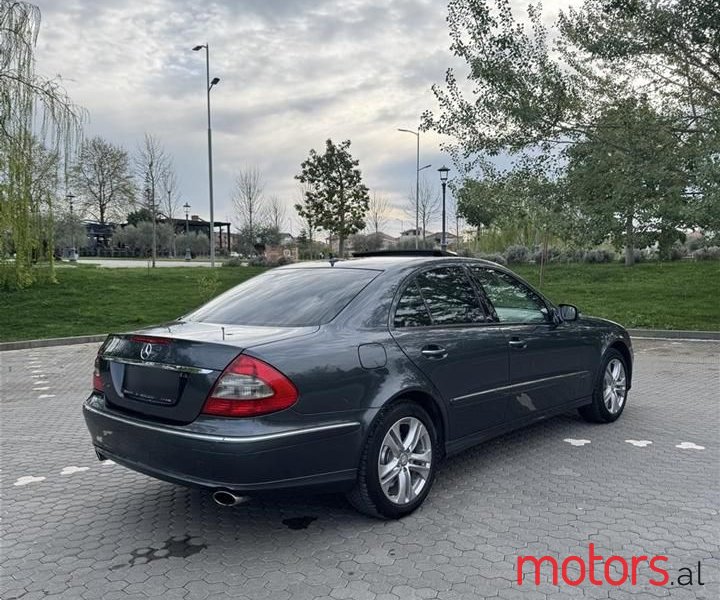 2008' Mercedes-Benz E 280 photo #6
