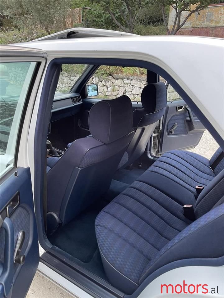 1987' Mercedes-Benz 190 photo #3
