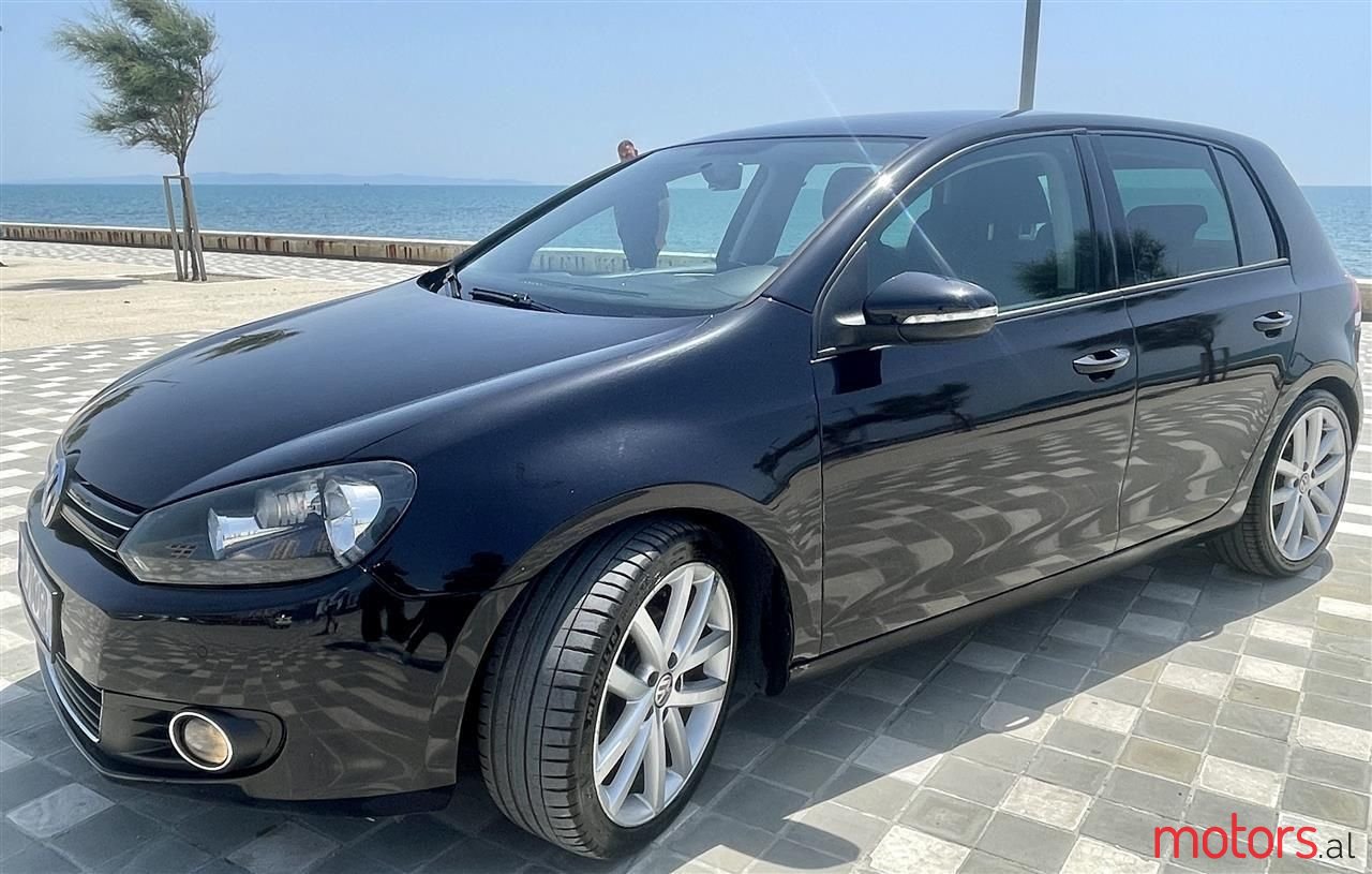 2010' Volkswagen Golf photo #4