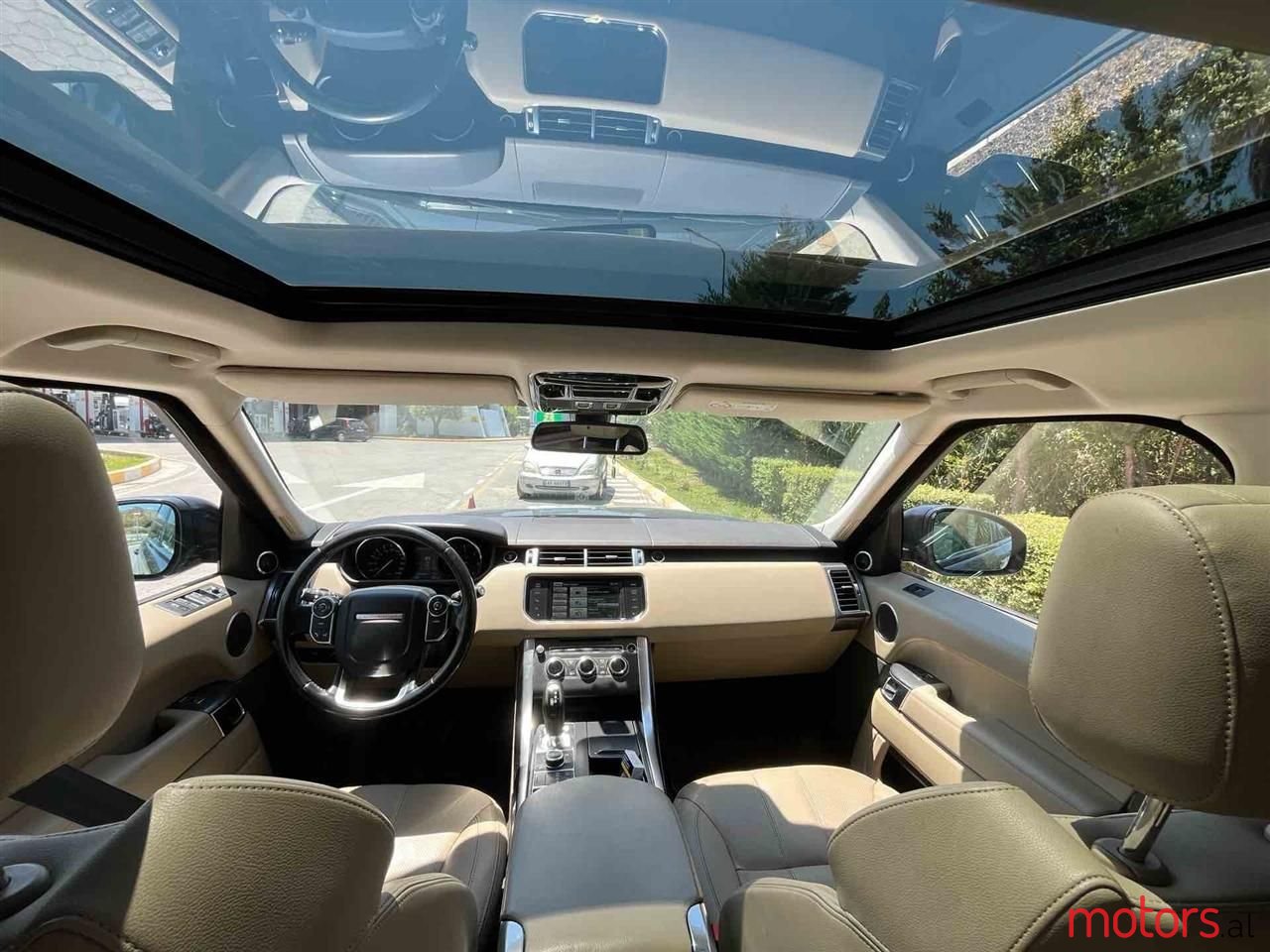 2015' Land Rover Range Rover Sport photo #4